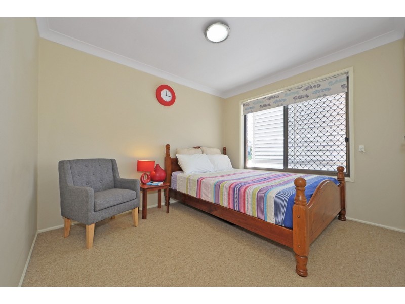 15 Crinum Crescent, Southport QLD 4215