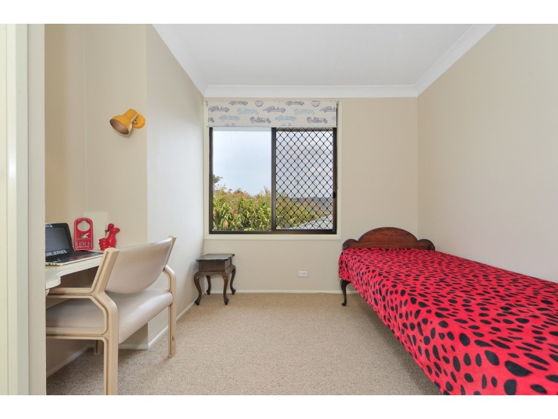 15 Crinum Crescent, Southport QLD 4215