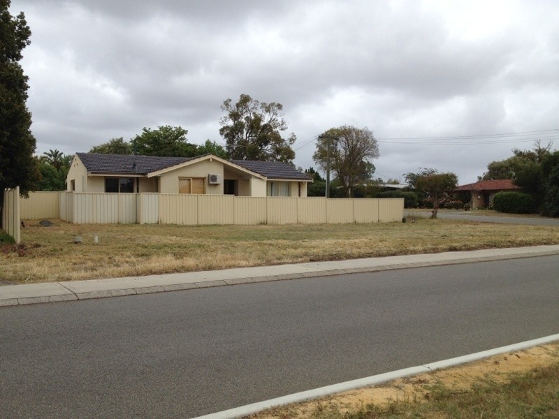 18A Swan Road, High Wycombe WA 6057