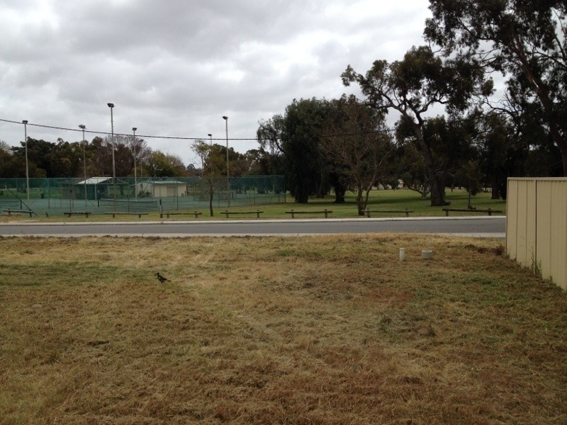 18A Swan Road, High Wycombe WA 6057