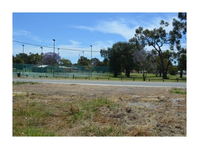 18A Swan Road, High Wycombe WA 6057