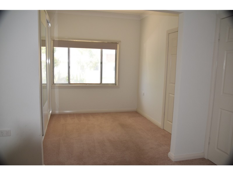 4 Hayes Street, North Wagga Wagga NSW 2650