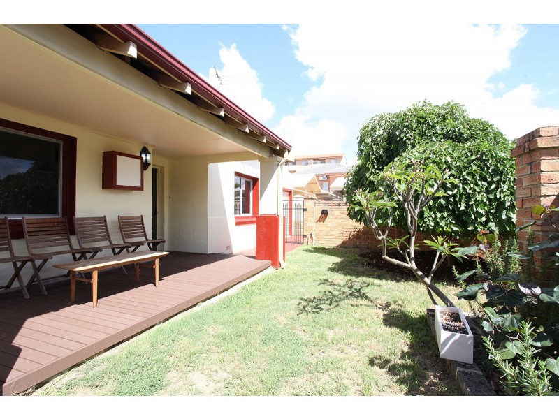 30 Wood Street, Inglewood WA 6052