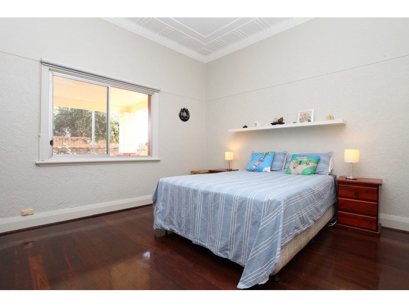 30 Wood Street, Inglewood WA 6052