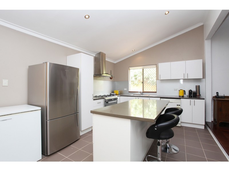 30 Wood Street, Inglewood WA 6052