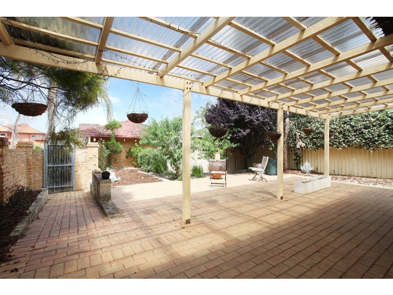 30 Wood Street, Inglewood WA 6052