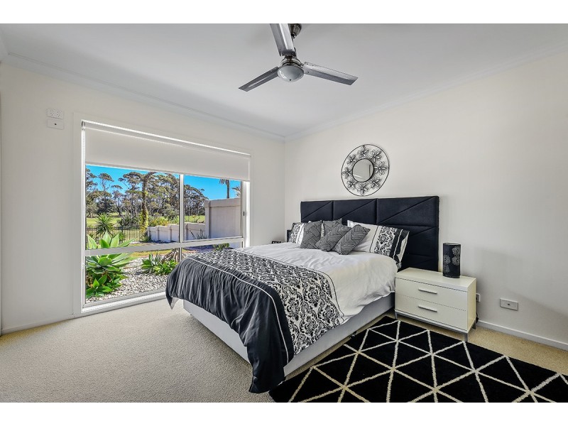 5/122 Golf Links Road, Lakes Entrance VIC 3909