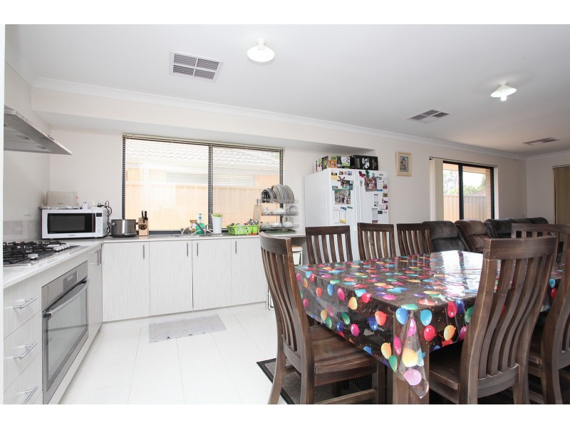 46 Cedar Way, Maddington WA 6109