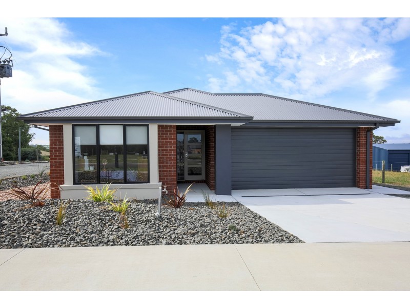 17 Swan Reach Road, Swan Reach VIC 3903