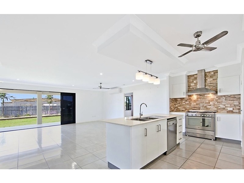 19 Marblewood Circuit, Mount Low QLD 4818