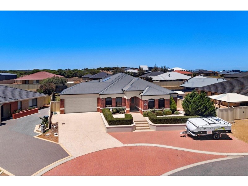 4 Carmela Corner, Wandina WA 6530