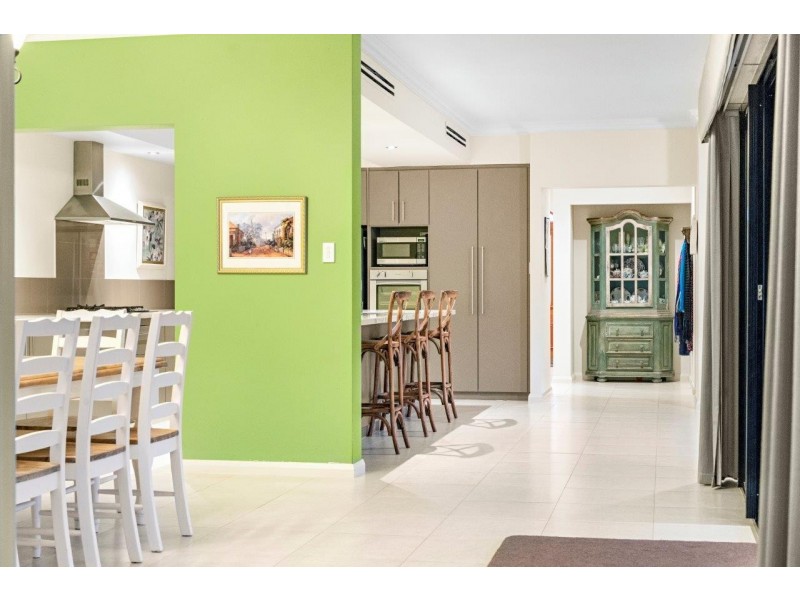 4 Carmela Corner, Wandina WA 6530