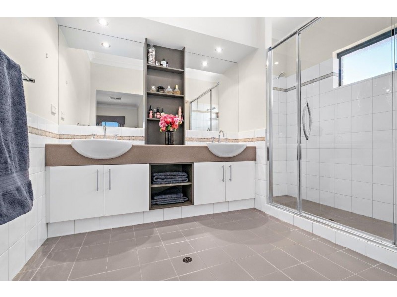 4 Carmela Corner, Wandina WA 6530