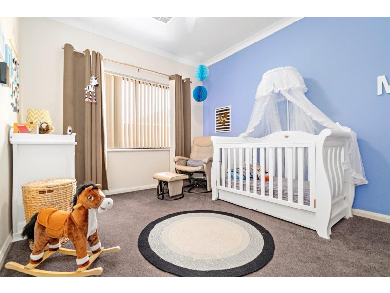 4 Carmela Corner, Wandina WA 6530