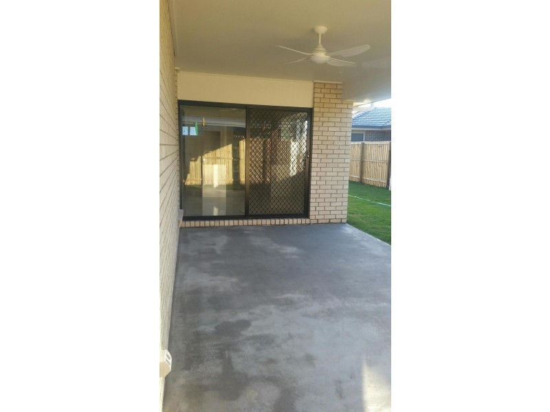 14 Grasstree Place, Ningi QLD 4511