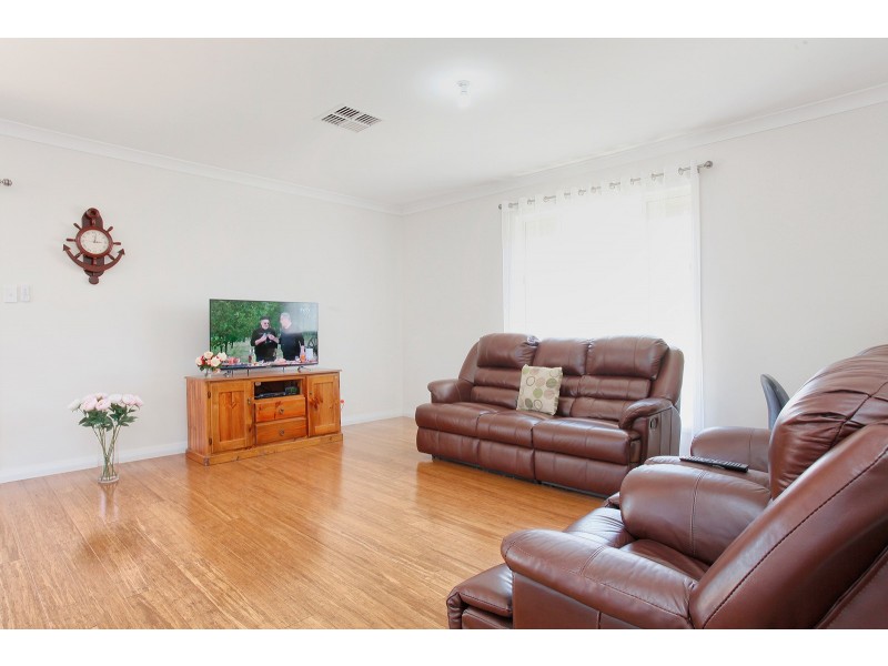 17 Broadwater Place, Blakeview SA 5114