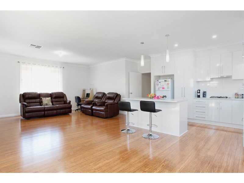 17 Broadwater Place, Blakeview SA 5114