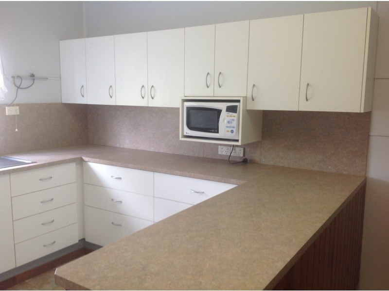 1 Frederick Street, Eidsvold QLD 4627