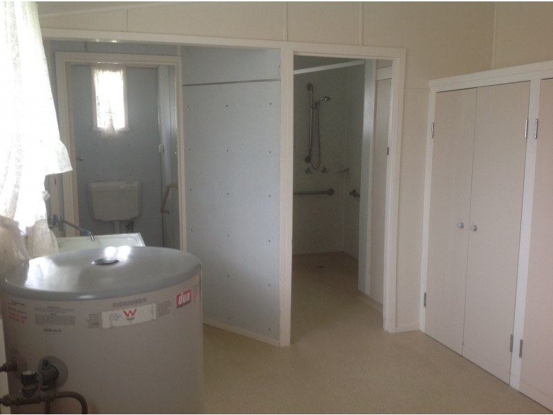 1 Frederick Street, Eidsvold QLD 4627