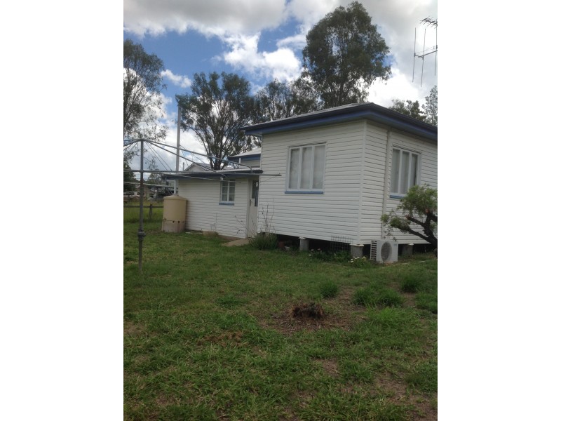 1 Frederick Street, Eidsvold QLD 4627
