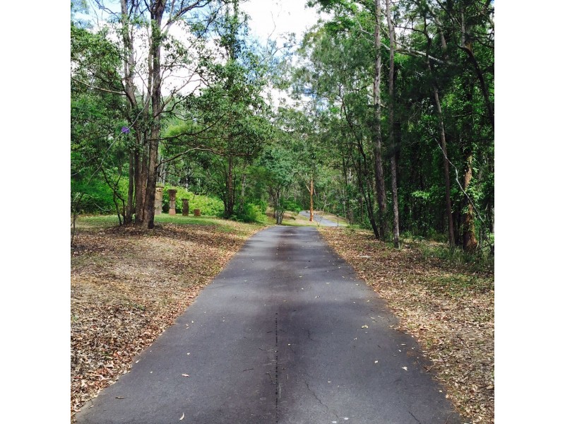 82 Prout Road, Mackenzie QLD 4156