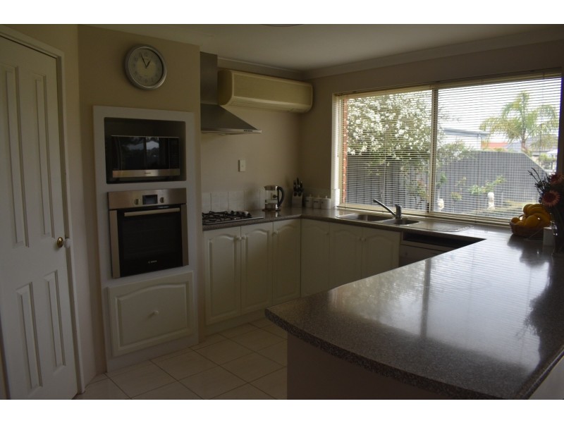 2 Portofino Crescent, Pelican Point WA 6230