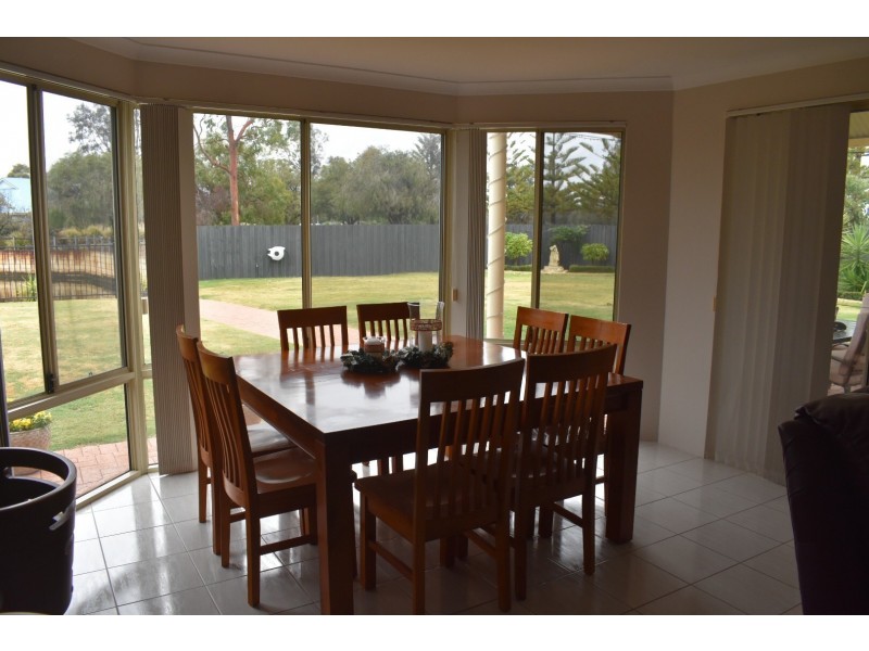 2 Portofino Crescent, Pelican Point WA 6230