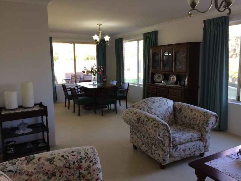 2 Portofino Crescent, Pelican Point WA 6230