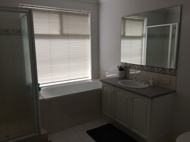 2 Portofino Crescent, Pelican Point WA 6230