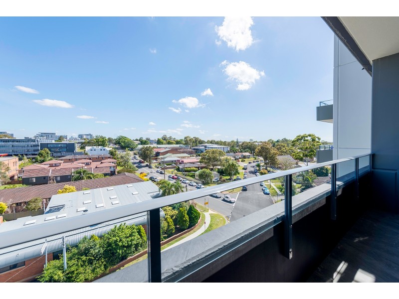 605/6 Charles Street, Charlestown NSW 2290