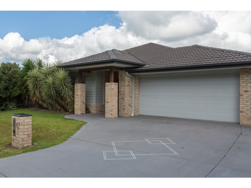 37 Wunburra Circle, Pacific Pines QLD 4211