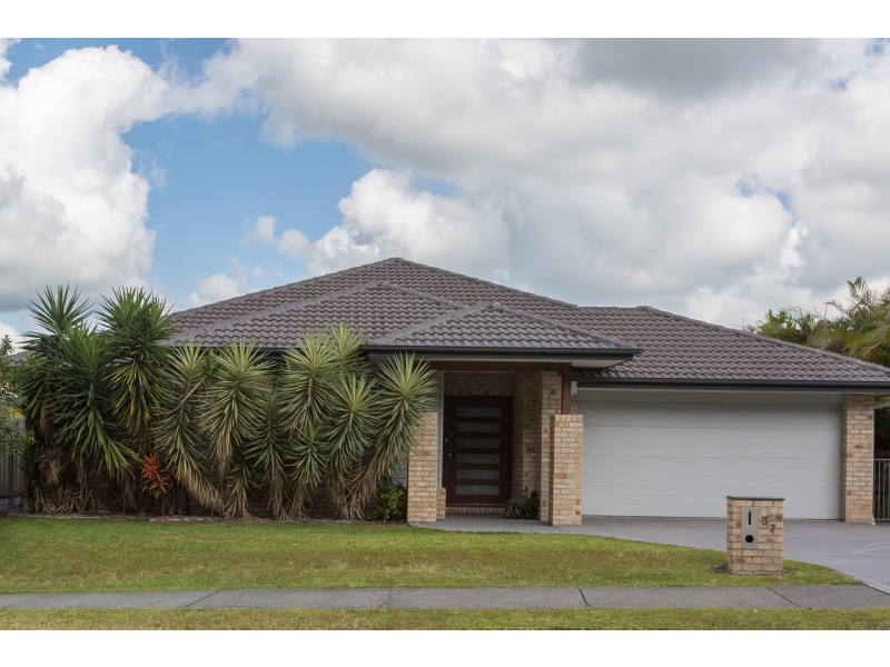 37 Wunburra Circle, Pacific Pines QLD 4211