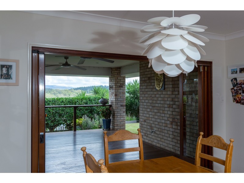 37 Wunburra Circle, Pacific Pines QLD 4211