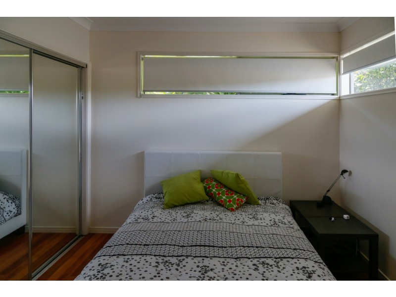37 Wunburra Circle, Pacific Pines QLD 4211