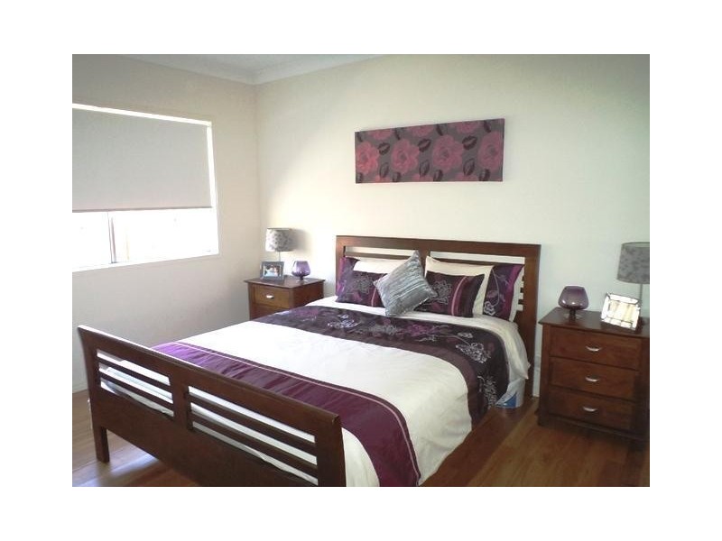 37 Wunburra Circle, Pacific Pines QLD 4211