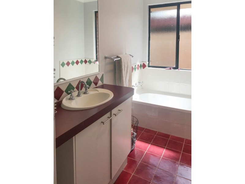 12 Shelduck Court, Broadwater WA 6280