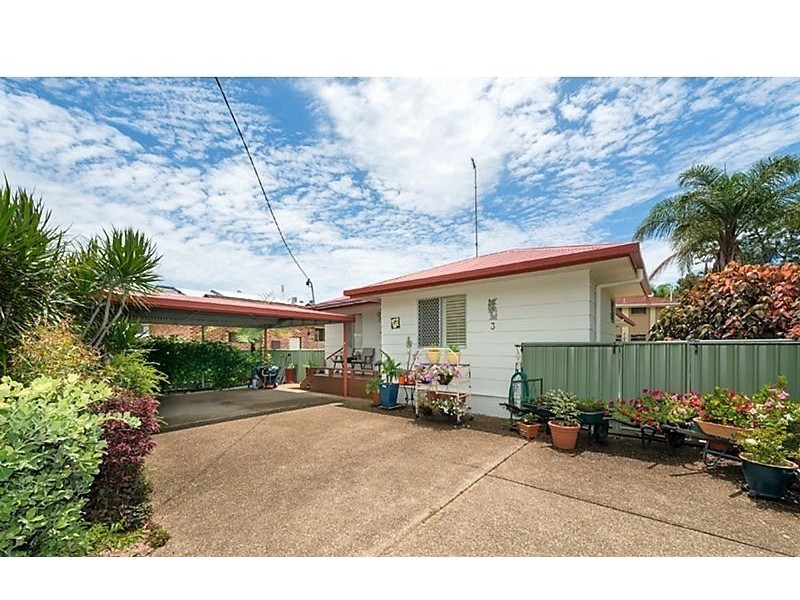 3 Sandy Court, Southport QLD 4215