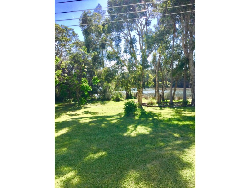 1 Lake street, Crescent Head NSW 2440