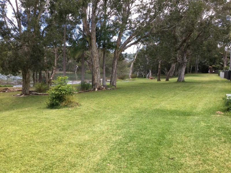 1 Lake street, Crescent Head NSW 2440