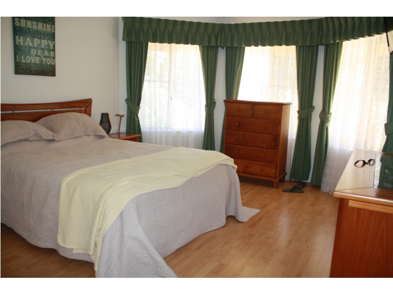 15 McDowell Street, Waroona WA 6215