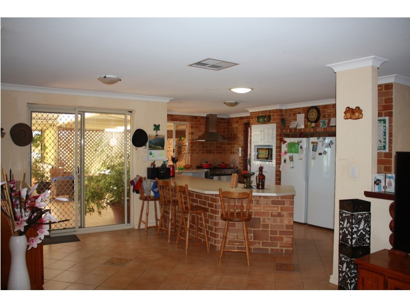 15 McDowell Street, Waroona WA 6215