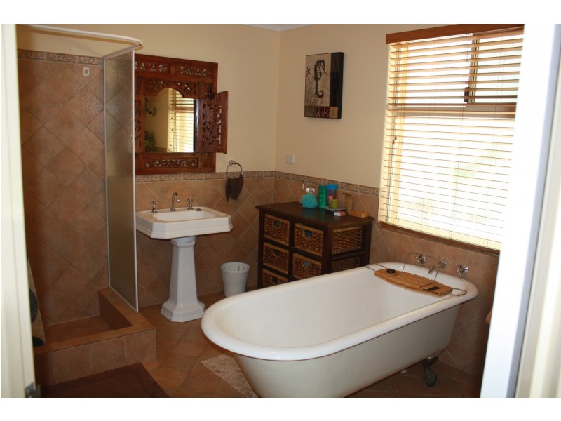 15 McDowell Street, Waroona WA 6215