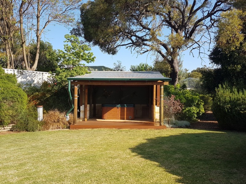 15 McDowell Street, Waroona WA 6215