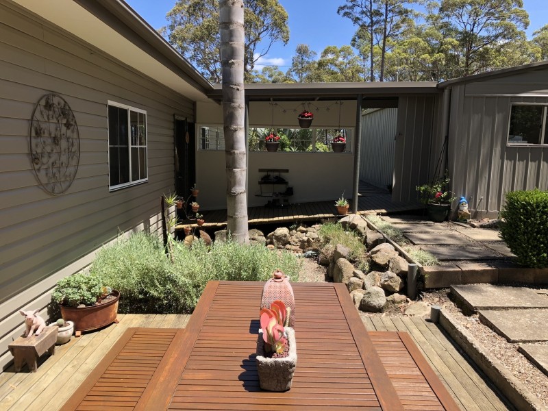 14 Narambi Close, Moruya NSW 2537