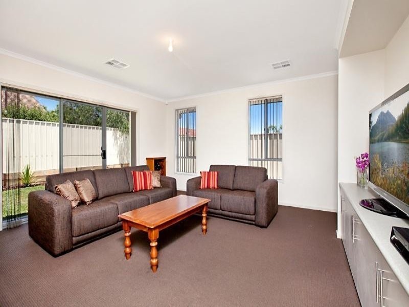 8 Forrest Street, Blair Athol SA 5084