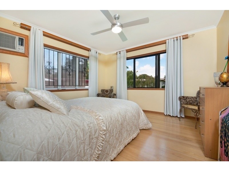 42 Macilwraith Street, Manoora QLD 4870