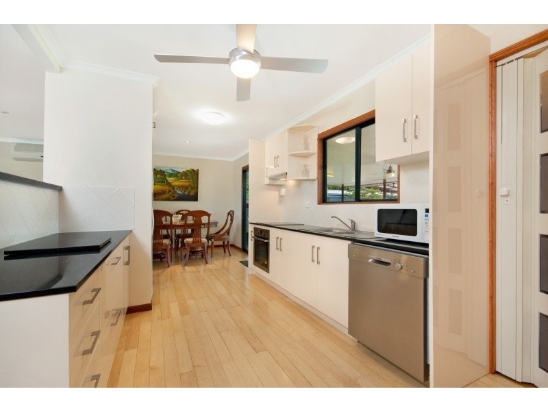 42 Macilwraith Street, Manoora QLD 4870