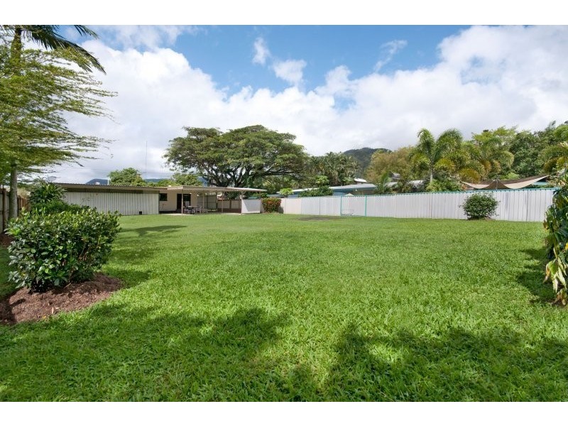 42 Macilwraith Street, Manoora QLD 4870