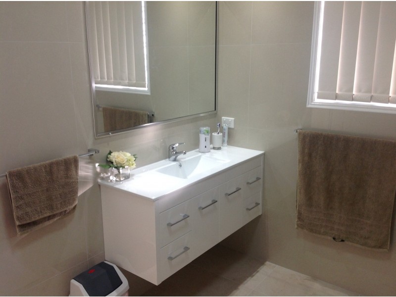 4 Martins Court, Qunaba QLD 4670