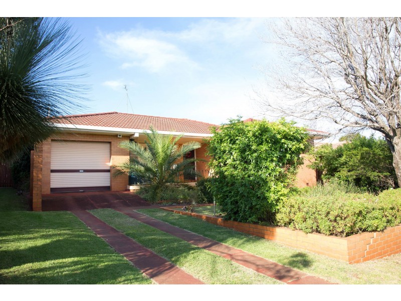 49 Debra Street, Centenary Heights QLD 4350